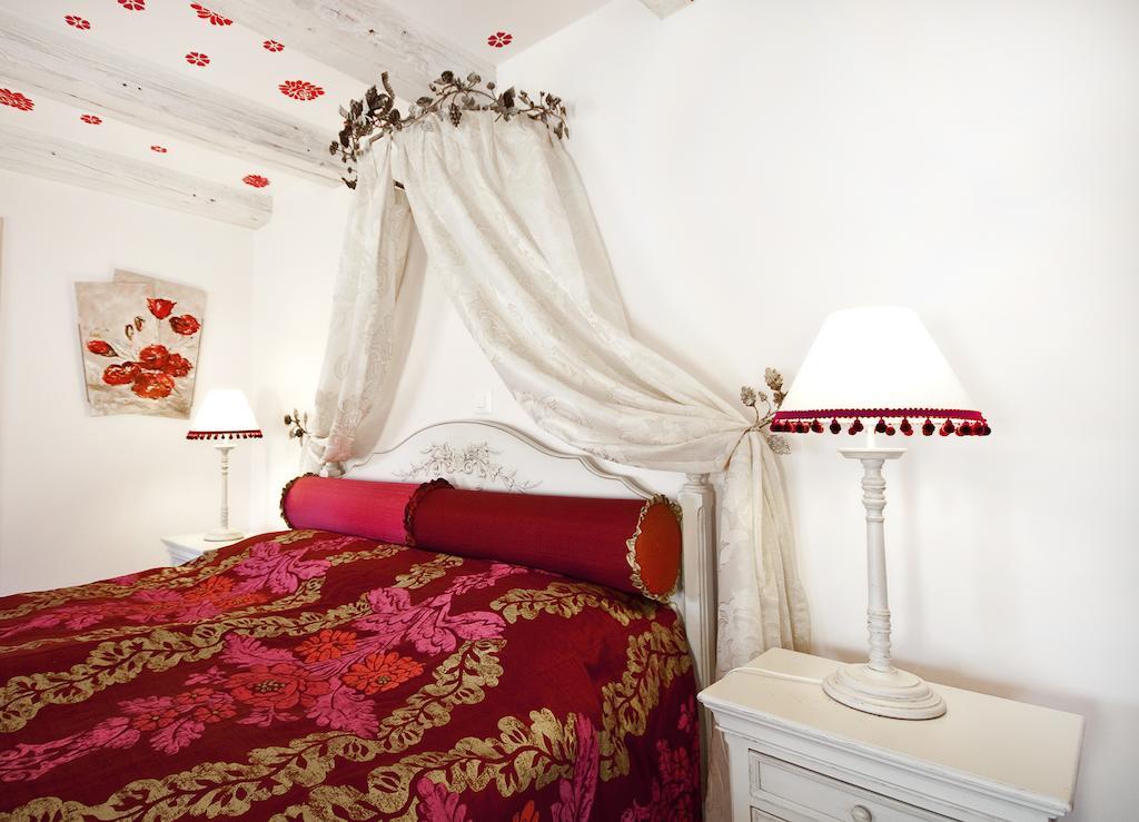 Mollens  La Belle Saison B&B 객실 사진