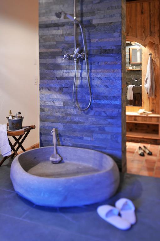 Mollens  La Belle Saison B&B 객실 사진